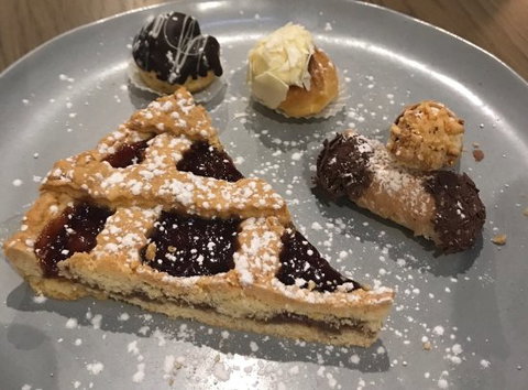 Lunico Hotel - Accommodation Batemans Bay 0