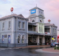 Oakleigh Junction Hotel - Accommodation Batemans Bay