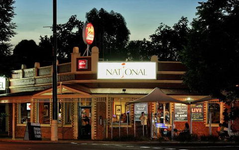 The National Hotel Bar And Grill - Accommodation Batemans Bay 0