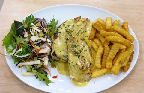Pastoral Hotel - Accommodation Batemans Bay 5