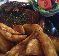 Comunn na Feinne Hotel - Accommodation Batemans Bay