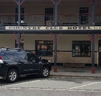 Country Club Hotel - Accommodation Batemans Bay