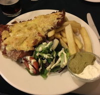 Cunninghams Hotel - Accommodation Batemans Bay