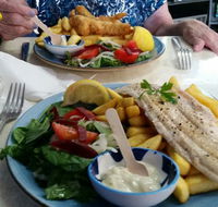 Blue Bee Cafe - Accommodation Batemans Bay