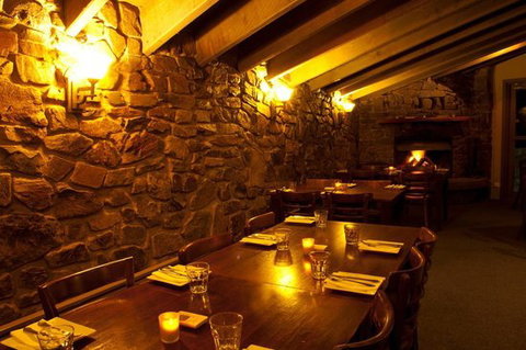 Stones Throw @ Hotel High Plains - Accommodation Batemans Bay 0