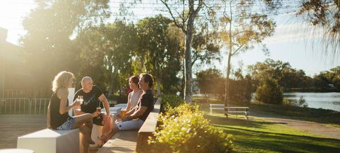 Pondok Bamboe Koening Indonesian Noodle Restaurant - Accommodation Batemans Bay 2