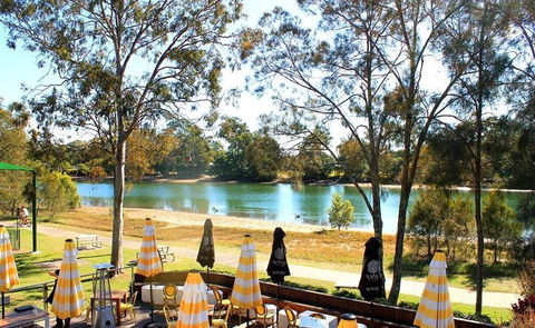 Pondok Bamboe Koening Indonesian Noodle Restaurant - Accommodation Batemans Bay 8