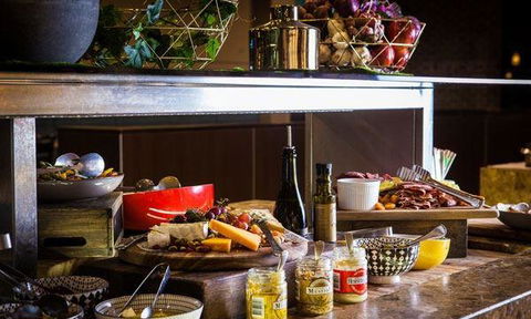 Waves Buffet Restaurant - Accommodation Batemans Bay 2