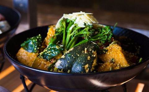 Waves Buffet Restaurant - Accommodation Batemans Bay 6