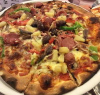 Lizas Woodfired Pizza - Accommodation Batemans Bay