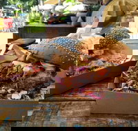 Hooper's Burgers Fish  Chippery - Accommodation Batemans Bay