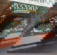 Anna  Sam Pizzeria Restaurant - Accommodation Batemans Bay