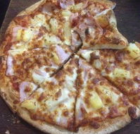 Crust Gourmet Pizza Bar Woolongong - Accommodation Batemans Bay