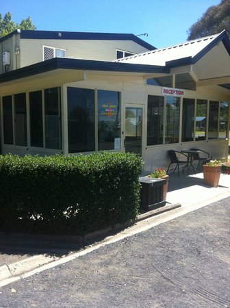 Poplar Caravan Park & Harry's Snack Shack - Accommodation Batemans Bay 0