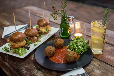 The Empire - Accommodation Batemans Bay 0