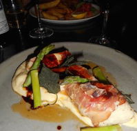 Belluci's Manuka - Accommodation Batemans Bay