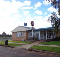 Goolgowi Ex- Servicemen's Memorial Club - Accommodation Batemans Bay