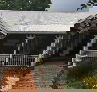 Little Cambridge - Accommodation Batemans Bay