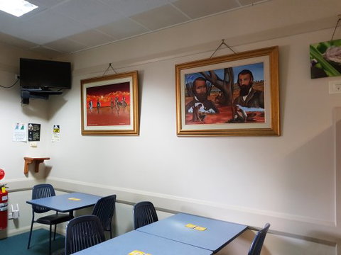 Menindee Hotel - Accommodation Batemans Bay 0