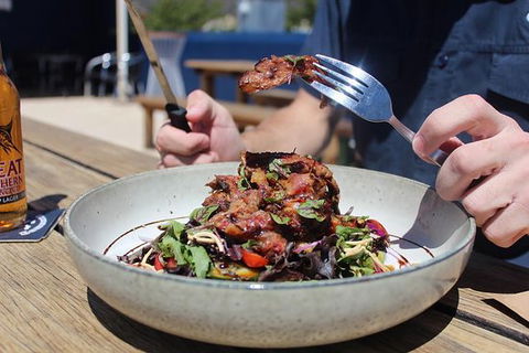 Tudor Hotel - Accommodation Batemans Bay 0