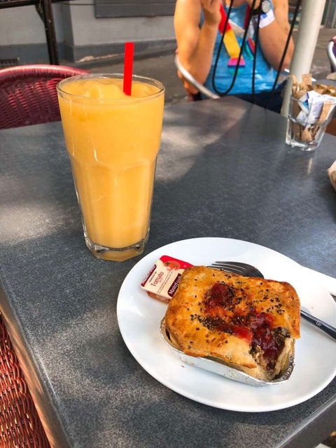 Elwood Patisserie And Bakery - Accommodation Batemans Bay 0