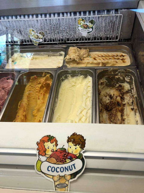 Oggies Ice Cream Cafe - Accommodation Batemans Bay 0