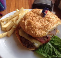The Red Parrot Cafe - Accommodation Batemans Bay