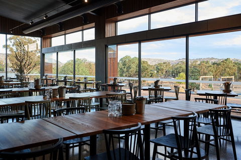 Fowles Wine - Accommodation Batemans Bay 2