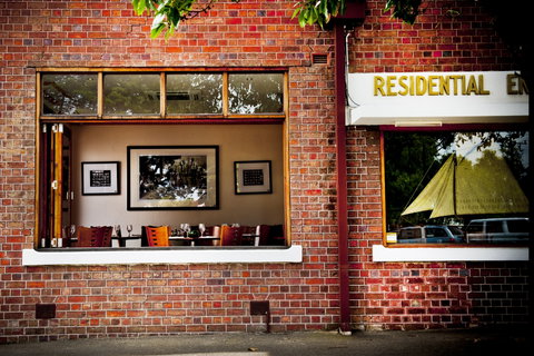 Elephant And Castle Hotel - Accommodation Batemans Bay 2