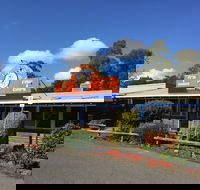 Log Cabin Pizza - Accommodation Batemans Bay