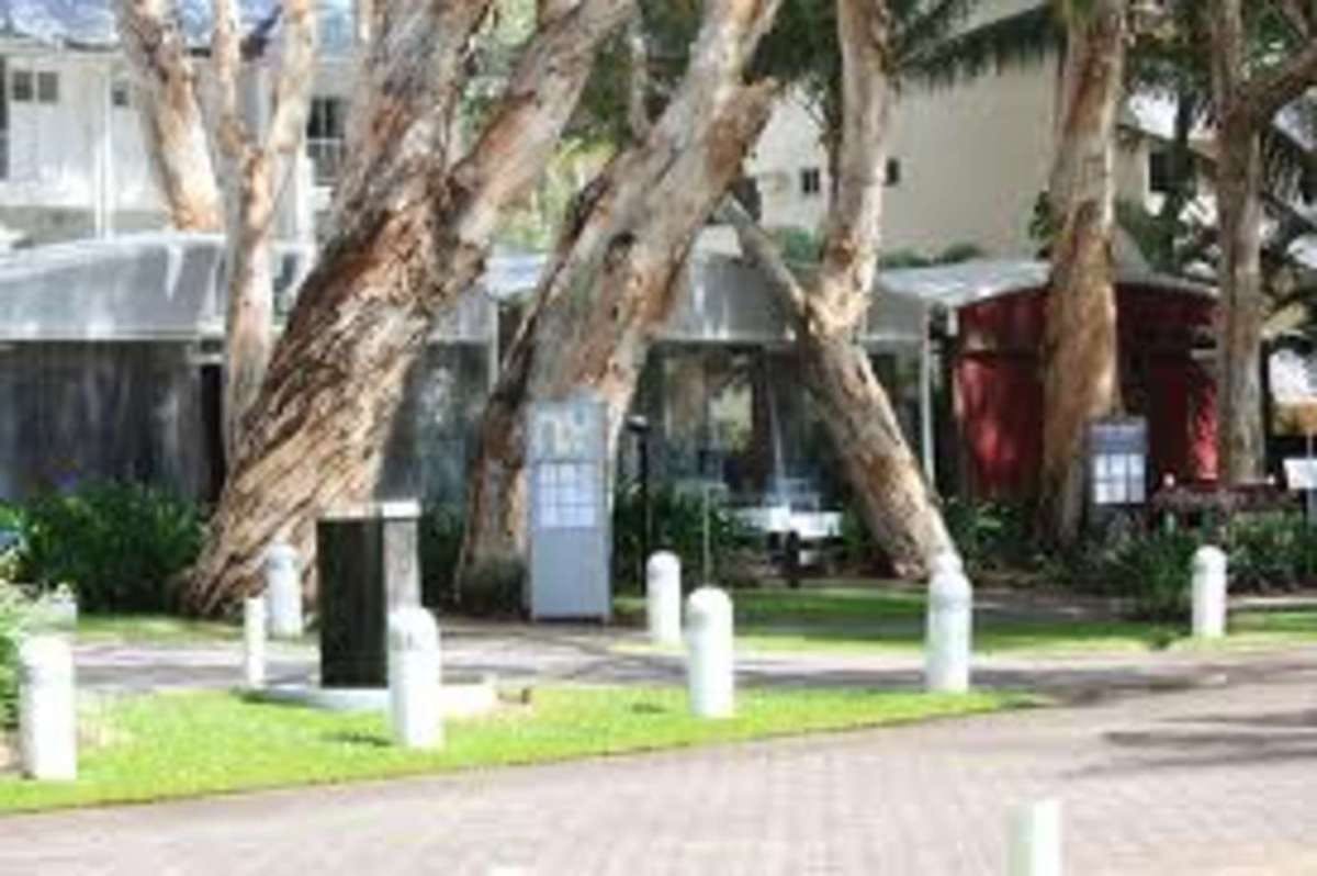 Palm Cove QLD Accommodation Batemans Bay