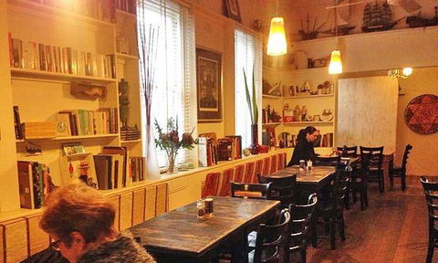 The Other Side Art Cafe - Accommodation Batemans Bay 9
