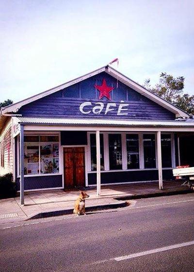 The Other Side Art Cafe - Accommodation Batemans Bay 5