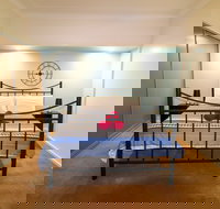 Naked Whisky Bar - Accommodation Batemans Bay