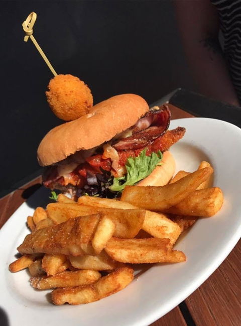 The Commercial Hotel - Accommodation Batemans Bay 0