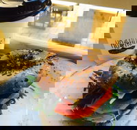 Ho Ho's Canteen - Greensborough - Accommodation Batemans Bay