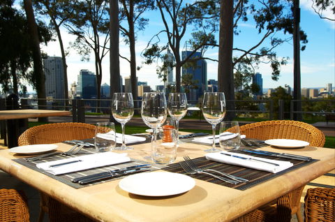 Fraser's Restaurant - Accommodation Batemans Bay 0
