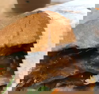 Oporto - Woolloongabba - Accommodation Batemans Bay