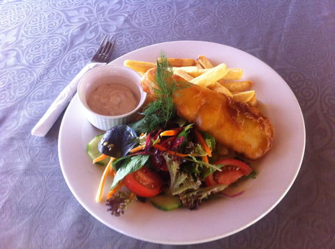 Riverside Bar And Restaurant: Mount Seaview Resort - Accommodation Batemans Bay 1