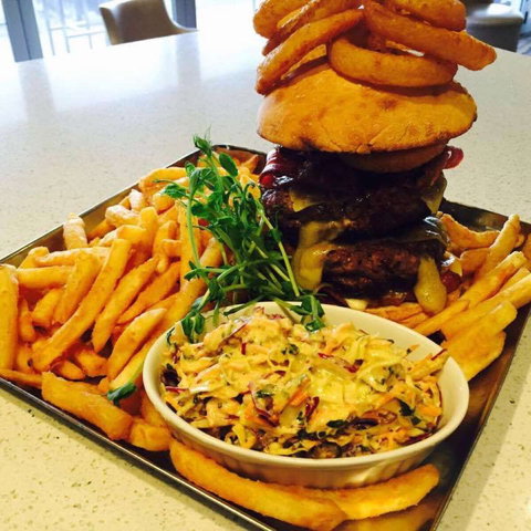 The Admiral Hotel - Accommodation Batemans Bay 0