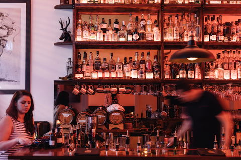 White Oaks Saloon Bar And Dining - Accommodation Batemans Bay 1