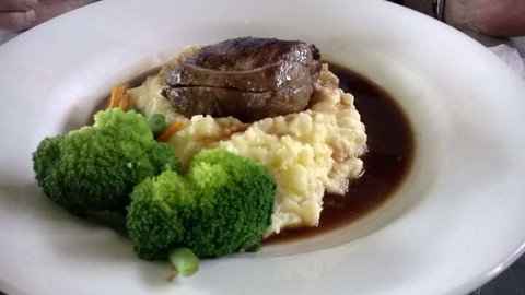 Tucker Inn Bistro - Accommodation Batemans Bay 0