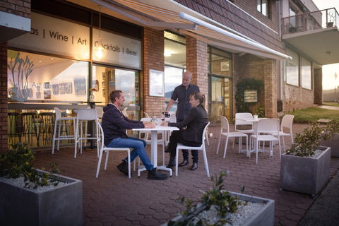Art Bar Kiama - Accommodation Batemans Bay 1