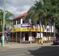 Queensland National Hotel - Accommodation Batemans Bay