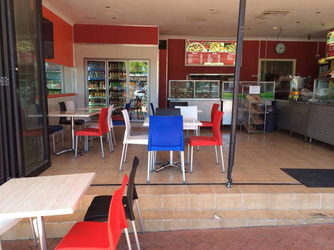 Rockingham Kebabs & Pizza - Accommodation Batemans Bay 0