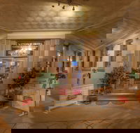 Miles Windsor Hotel - Accommodation Batemans Bay