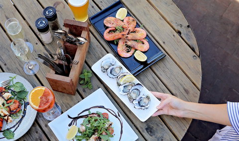 Caledonian Inn ROBE - Accommodation Batemans Bay 0