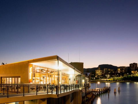 Bombora Seafood - Accommodation Batemans Bay 1