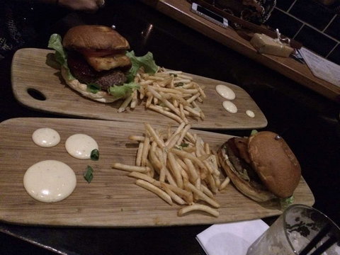 Hiss & Smoke - Accommodation Batemans Bay 0