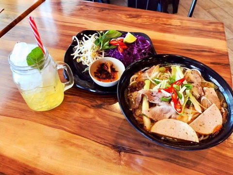 Viet's Taste - Accommodation Batemans Bay 0